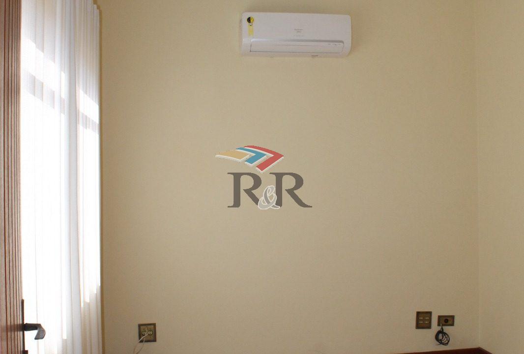 WhatsApp Image 2025-10-01 at 14.24.49 (1)