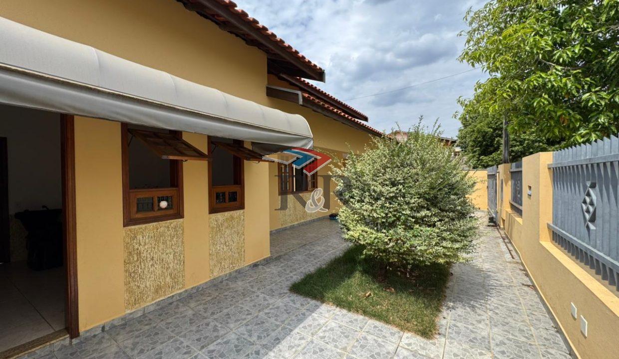 WhatsApp Image 2025-10-17 at 16.35.06 (2)